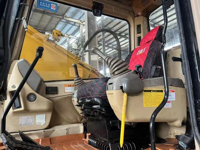 CAT 320BL - Excavadora de cadenas: foto 4 CAT 320BL - Excavadora de cadenas: foto 4