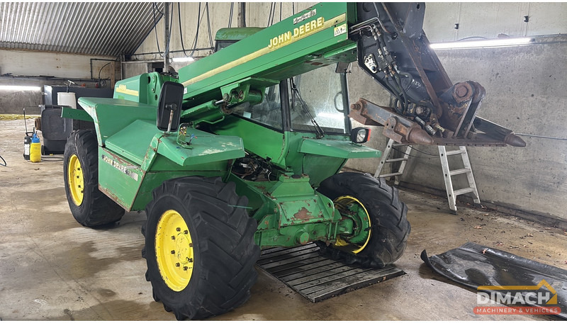 John Deere 4400 John Deere 4400 verreiker met motorproblemen! loopt niet. - Manipulador telescópico: foto 2 John Deere 4400 John Deere 4400 verreiker met motorproblemen! loopt niet. - Manipulador telescópico: foto 2