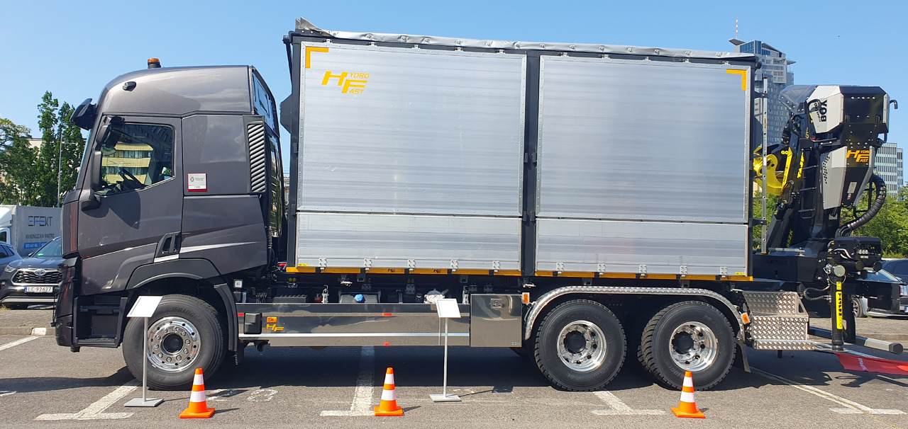 RENAULT TRUCKS CP6x4 Renault zabudowa do biomasy z żyurawiem Tajfun L155ZK/ Renault Biomass body with crane Tajfun L155ZK/ Renault Biomasse-Aufbau mit Kran Tajfun L155ZK - Camión forestal: foto 2 RENAULT TRUCKS CP6x4 Renault zabudowa do biomasy z żyurawiem Tajfun L155ZK/ Renault Biomass body with crane Tajfun L155ZK/ Renault Biomasse-Aufbau mit Kran Tajfun L155ZK - Camión forestal: foto 2