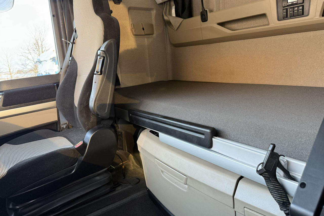 Camión portavehículos MAN TGX 26.420: foto 11 Camión portavehículos MAN TGX 26.420: foto 11