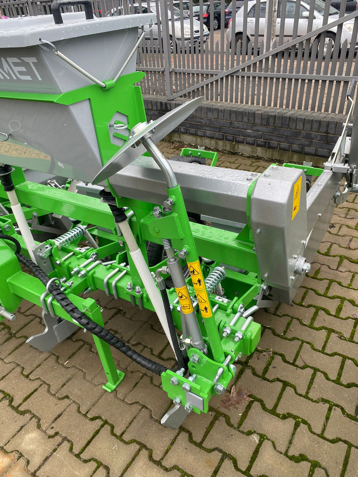 BOMET Precision seeder / Semoir de précision / Siewnik punktowy - Sembradora de precisión: foto 5 BOMET Precision seeder / Semoir de précision / Siewnik punktowy - Sembradora de precisión: foto 5