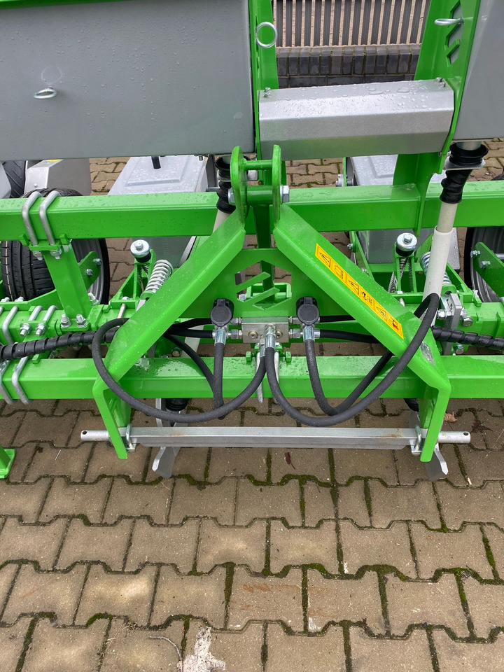 BOMET Precision seeder / Semoir de précision / Siewnik punktowy - Sembradora de precisión: foto 3 BOMET Precision seeder / Semoir de précision / Siewnik punktowy - Sembradora de precisión: foto 3