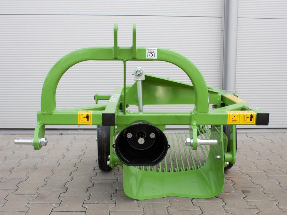 Arrancadora de patatas nuevo Bomet Schwingsiebroder / Potato digger / Arracheuse de pomme de terre / Scavapatate / Однорядная картофельная копалка / Kopaczka do ziemniaków Ursa Z655/1: foto 6 Arrancadora de patatas nuevo Bomet Schwingsiebroder / Potato digger / Arracheuse de pomme de terre / Scavapatate / Однорядная картофельная копалка / Kopaczka do ziemniaków Ursa Z655/1: foto 6