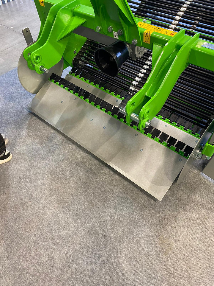 Arrancadora de patatas nuevo Bomet Siebkettenroder / Potato digger / Arracheuse de pomme de terre / Scavapatate / Cavador de patatas / 2-рядная картофелекопалка / Kopaczka do ziemniaków: foto 22 Arrancadora de patatas nuevo Bomet Siebkettenroder / Potato digger / Arracheuse de pomme de terre / Scavapatate / Cavador de patatas / 2-рядная картофелекопалка / Kopaczka do ziemniaków: foto 22