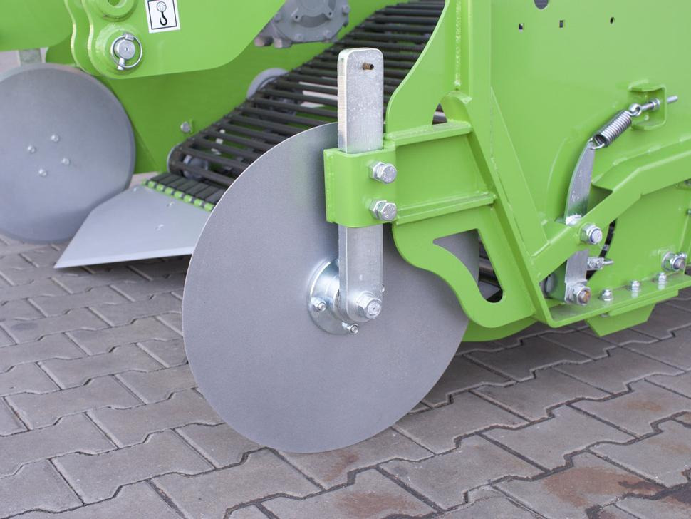 Arrancadora de patatas nuevo Bomet Siebkettenroder / Potato digger / Arracheuse de pomme de terre / Scavapatate / Cavador de patatas / 2-рядная картофелекопалка / Kopaczka do ziemniaków: foto 9 Arrancadora de patatas nuevo Bomet Siebkettenroder / Potato digger / Arracheuse de pomme de terre / Scavapatate / Cavador de patatas / 2-рядная картофелекопалка / Kopaczka do ziemniaków: foto 9