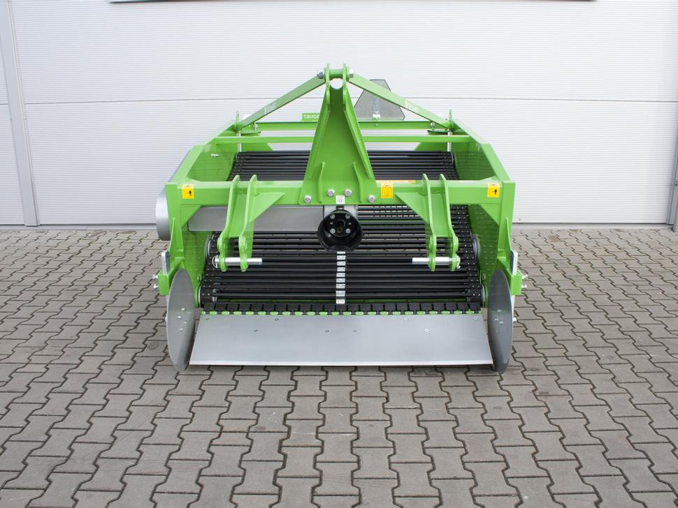 Arrancadora de patatas nuevo Bomet Siebkettenroder / Potato digger / Arracheuse de pomme de terre / Scavapatate / Cavador de patatas / 2-рядная картофелекопалка / Kopaczka do ziemniaków: foto 14 Arrancadora de patatas nuevo Bomet Siebkettenroder / Potato digger / Arracheuse de pomme de terre / Scavapatate / Cavador de patatas / 2-рядная картофелекопалка / Kopaczka do ziemniaków: foto 14