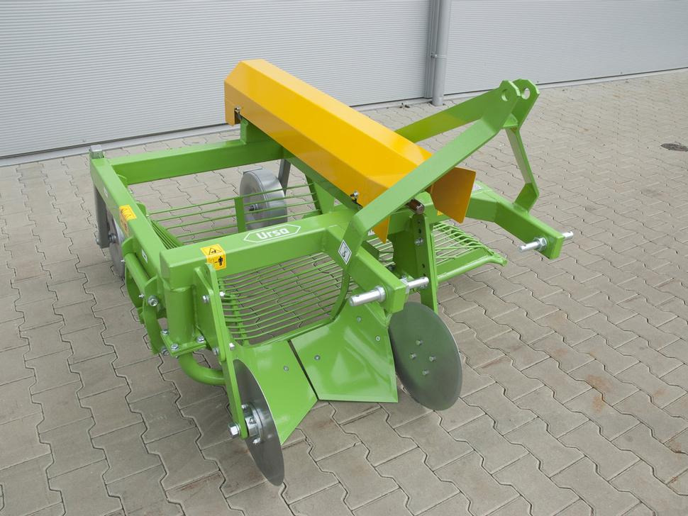 Bomet Siebkettenroder / Potato digger / Arracheuse de pomme de terre / Scavapatate / Однорядная картофельная копалка / Kopaczka do ziemniaków Ursa Z655 - Arrancadora de patatas: foto 4 Bomet Siebkettenroder / Potato digger / Arracheuse de pomme de terre / Scavapatate / Однорядная картофельная копалка / Kopaczka do ziemniaków Ursa Z655 - Arrancadora de patatas: foto 4