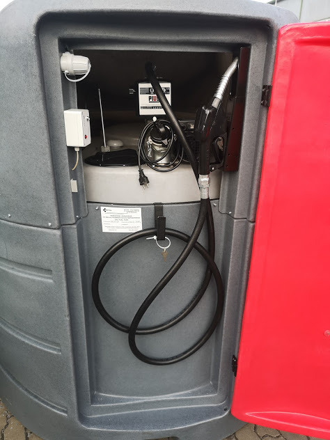 DC Dieseltank / Double-walled fuel tank for diesel fuel / Cuve à gasoil / Sebatoio gasolio / Бак для дизельного топлива / Zbiornik 2500 l - Tanque de almacenamiento: foto 3 DC Dieseltank / Double-walled fuel tank for diesel fuel / Cuve à gasoil / Sebatoio gasolio / Бак для дизельного топлива / Zbiornik 2500 l - Tanque de almacenamiento: foto 3