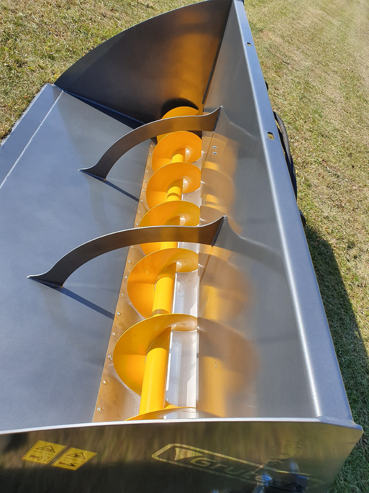 Grutech Futterverteiler / Bucket with screw / Godet avec vis / Cazo con sinfín / Benna con coclea / Ковш со шнеком / Łyżka ze ślimakiem 1,6 m - Cazo cargador para Maquinaria agrícola: foto 4 Grutech Futterverteiler / Bucket with screw / Godet avec vis / Cazo con sinfín / Benna con coclea / Ковш со шнеком / Łyżka ze ślimakiem 1,6 m - Cazo cargador para Maquinaria agrícola: foto 4