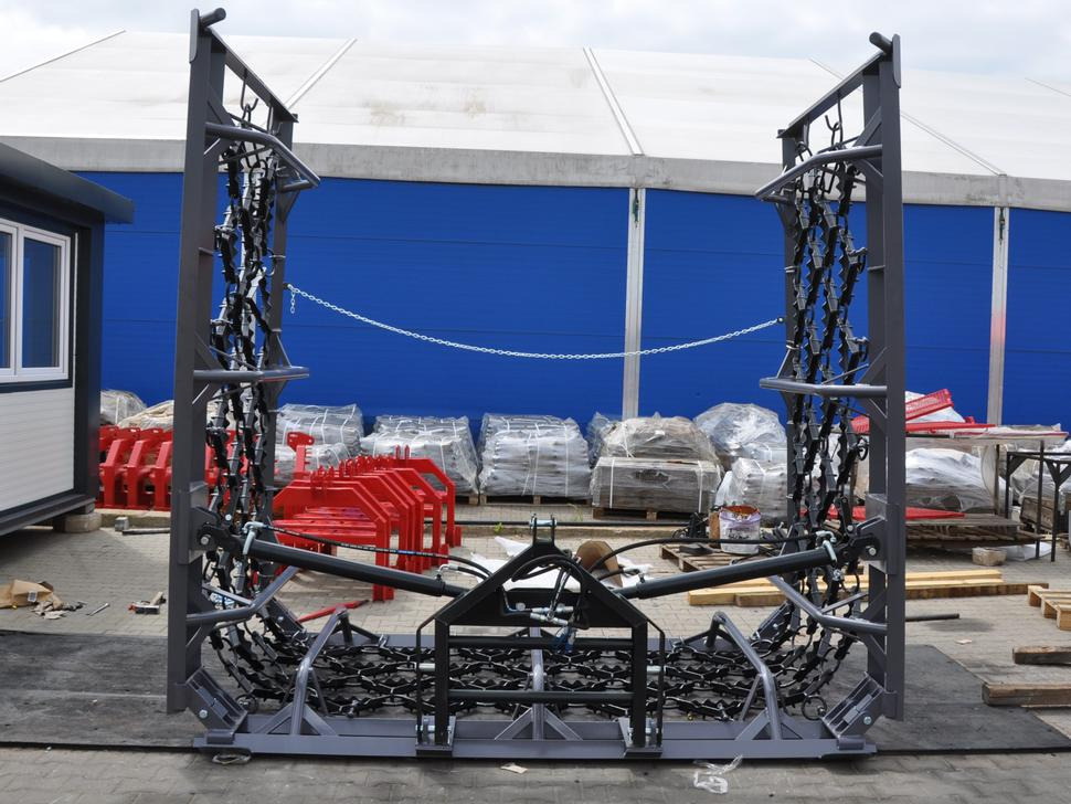 METAL-TECHNIK Wiesenegge / Heavy meadow harrow / Herse de prairie lourde / Strigliatrice pesante / Lanza de prado pesada / Тяжёлая волокуша / Włóka łąkowa ciężka 8 m - Rastra de cadenas: foto 5 METAL-TECHNIK Wiesenegge / Heavy meadow harrow / Herse de prairie lourde / Strigliatrice pesante / Lanza de prado pesada / Тяжёлая волокуша / Włóka łąkowa ciężka 8 m - Rastra de cadenas: foto 5