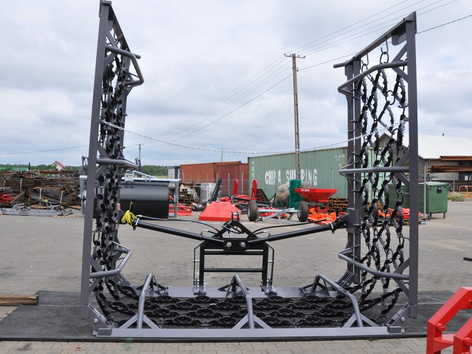 METAL-TECHNIK Wiesenegge / Heavy meadow harrow / Herse de prairie lourde / Strigliatrice pesante / Тяжёлая волокуша / Włóka łąkowa ciężka 6 m - Rastra de cadenas: foto 2 METAL-TECHNIK Wiesenegge / Heavy meadow harrow / Herse de prairie lourde / Strigliatrice pesante / Тяжёлая волокуша / Włóka łąkowa ciężka 6 m - Rastra de cadenas: foto 2