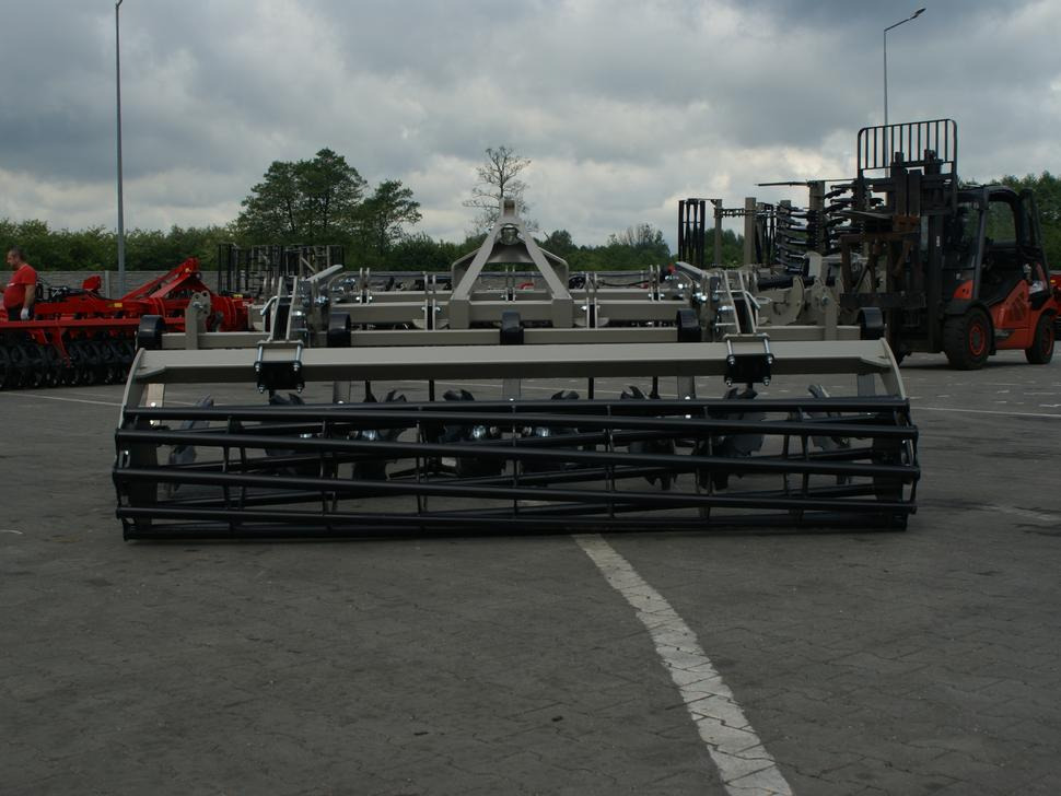 Cultivador nuevo ROLEX Flügelschargrubber / Stubble cultivator / Dechaumeur à dents / Aratri stoppiatori / Стерневой культиватор / Agregat podorywkowy 3 m: foto 12 Cultivador nuevo ROLEX Flügelschargrubber / Stubble cultivator / Dechaumeur à dents / Aratri stoppiatori / Стерневой культиватор / Agregat podorywkowy 3 m: foto 12