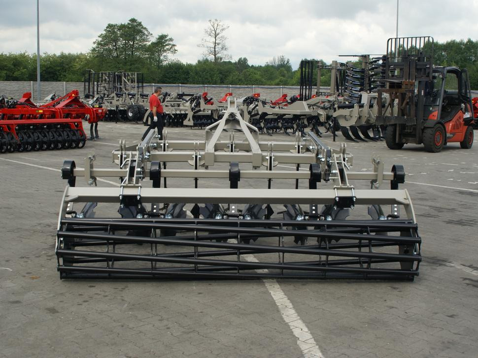 Cultivador nuevo ROLEX Flügelschargrubber / Stubble cultivator / Dechaumeur à dents / Aratri stoppiatori / Стерневой культиватор / Agregat podorywkowy 3 m: foto 13 Cultivador nuevo ROLEX Flügelschargrubber / Stubble cultivator / Dechaumeur à dents / Aratri stoppiatori / Стерневой культиватор / Agregat podorywkowy 3 m: foto 13