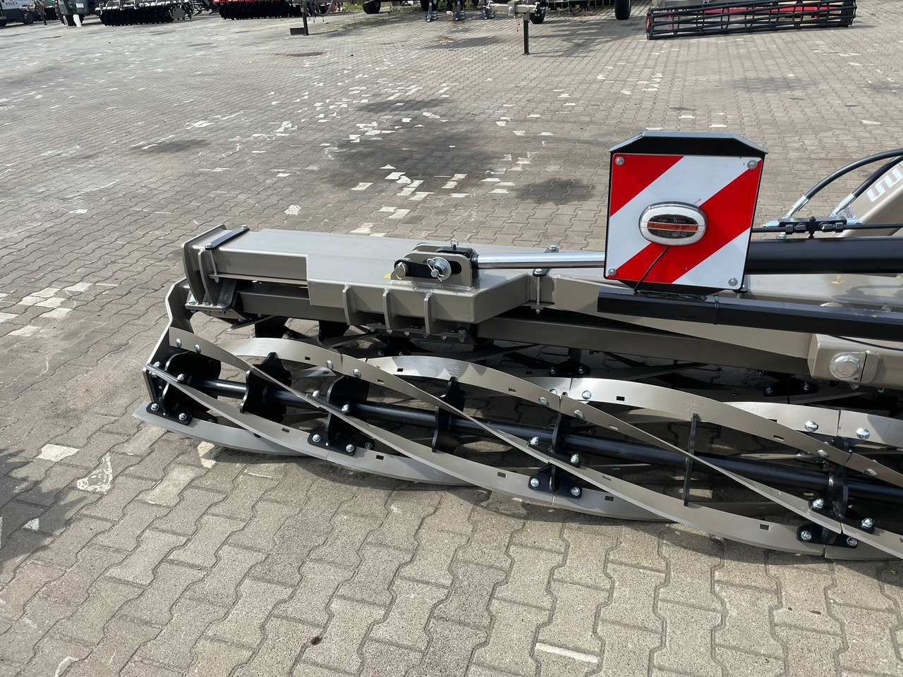 ROLEX Messerwalze / Knife roller / Rouleau couteau / wał nożowy 6 m - Rodillo agrícola: foto 4 ROLEX Messerwalze / Knife roller / Rouleau couteau / wał nożowy 6 m - Rodillo agrícola: foto 4