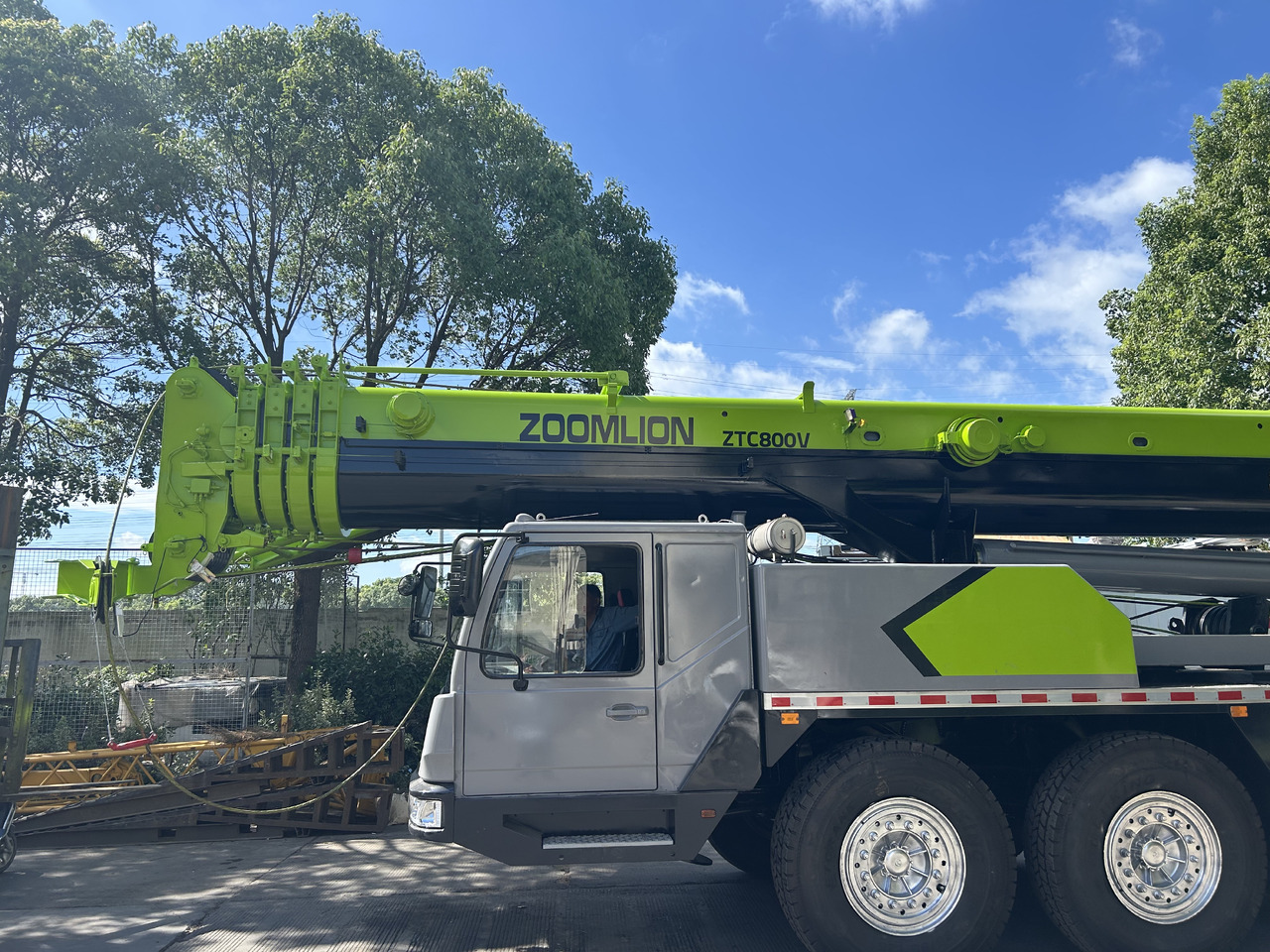 ZOOMLION HOT OFFER! High-quality ZOOMLION ZTC800V - Autogrúa: foto 1 ZOOMLION HOT OFFER! High-quality ZOOMLION ZTC800V - Autogrúa: foto 1