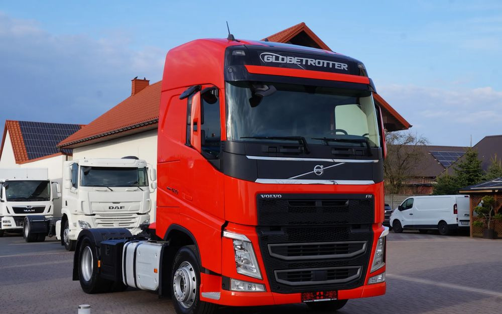 Volvo FH 4 EURO 6 GLOBETROTTER NISKI PRZEBIEG PEŁEN SERWIS - Cabeza tractora: foto 3 Volvo FH 4 EURO 6 GLOBETROTTER NISKI PRZEBIEG PEŁEN SERWIS - Cabeza tractora: foto 3