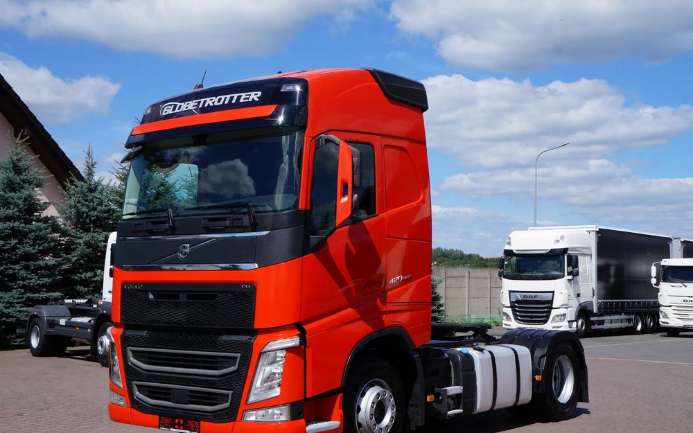 Volvo FH 4 EURO 6 GLOBETROTTER NISKI PRZEBIEG PEŁEN SERWIS - Cabeza tractora: foto 1 Volvo FH 4 EURO 6 GLOBETROTTER NISKI PRZEBIEG PEŁEN SERWIS - Cabeza tractora: foto 1