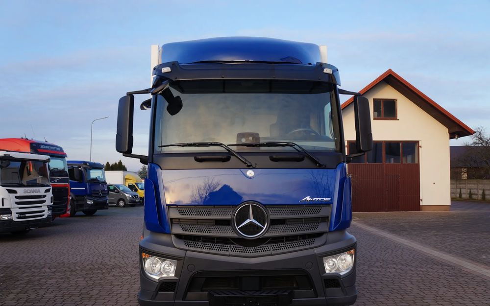 Mercedes-Benz ANTOS 1824 EURO 6 1827 CHŁODNIA KONTENER 8.40 m - Camión frigorífico: foto 3 Mercedes-Benz ANTOS 1824 EURO 6 1827 CHŁODNIA KONTENER 8.40 m - Camión frigorífico: foto 3