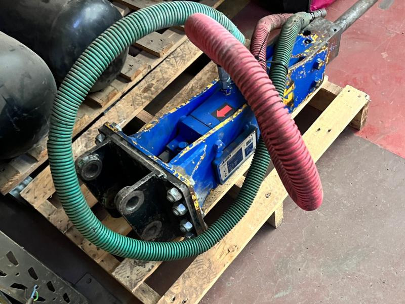 ARDEN AB0082 BRH Brise roche hydraulique - 1 à 3T - Martillo hidráulico: foto 1 ARDEN AB0082 BRH Brise roche hydraulique - 1 à 3T - Martillo hidráulico: foto 1