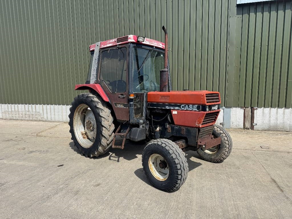 Case IH International 785XL - Tractor: foto 3 Case IH International 785XL - Tractor: foto 3