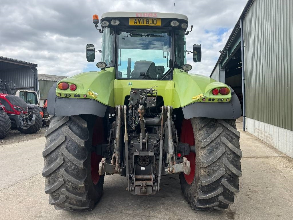 Tractor Claas Axion 810: foto 6