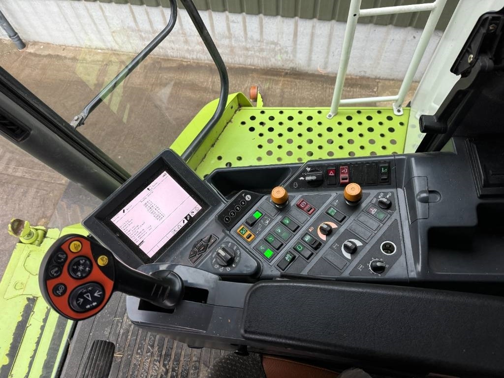 Claas Lexion 600 TT - Cosechadora de granos: foto 5 Claas Lexion 600 TT - Cosechadora de granos: foto 5