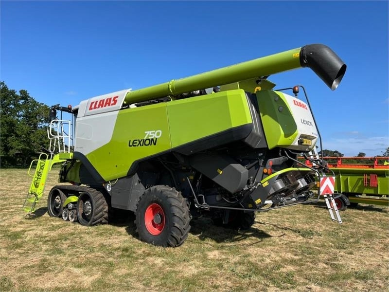 Claas Lexion 750 c/w V900 Header - Accesorios para cosechadoras: foto 2 Claas Lexion 750 c/w V900 Header - Accesorios para cosechadoras: foto 2