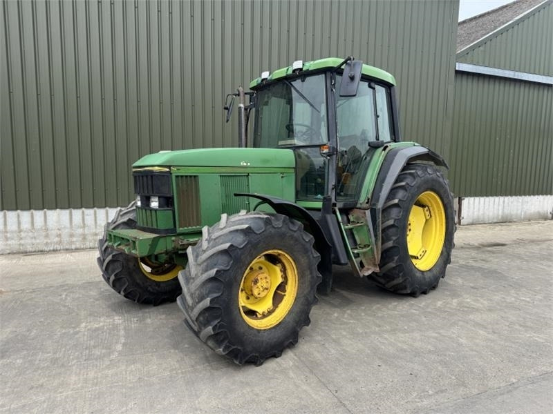 John Deere 6800  - Tractor: foto 1 John Deere 6800  - Tractor: foto 1