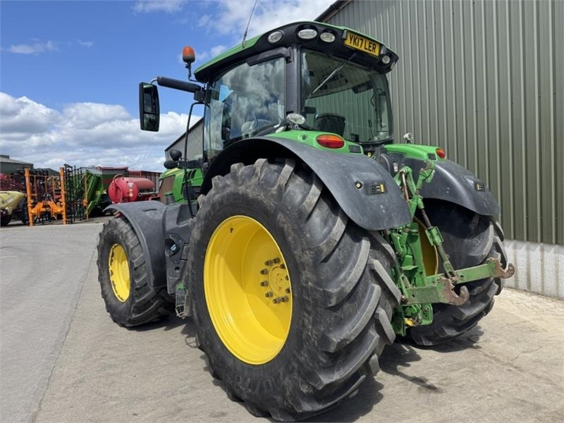 John Deere John Deere 6215R Autopower - Tractor: foto 2 John Deere John Deere 6215R Autopower - Tractor: foto 2