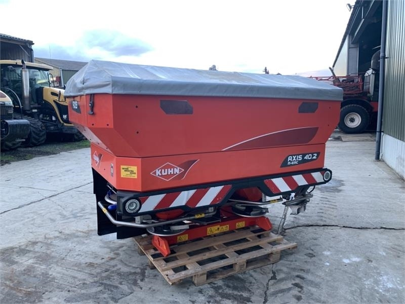 Kuhn Kuhn Axis 40.2 M-EMC Fert Spreader - Esparcidor de fertilizantes: foto 3 Kuhn Kuhn Axis 40.2 M-EMC Fert Spreader - Esparcidor de fertilizantes: foto 3