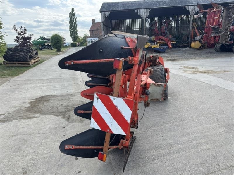 Kuhn Kuhn VT1180M6H 5+1 Semi Mounted Plough - Arado: foto 3 Kuhn Kuhn VT1180M6H 5+1 Semi Mounted Plough - Arado: foto 3