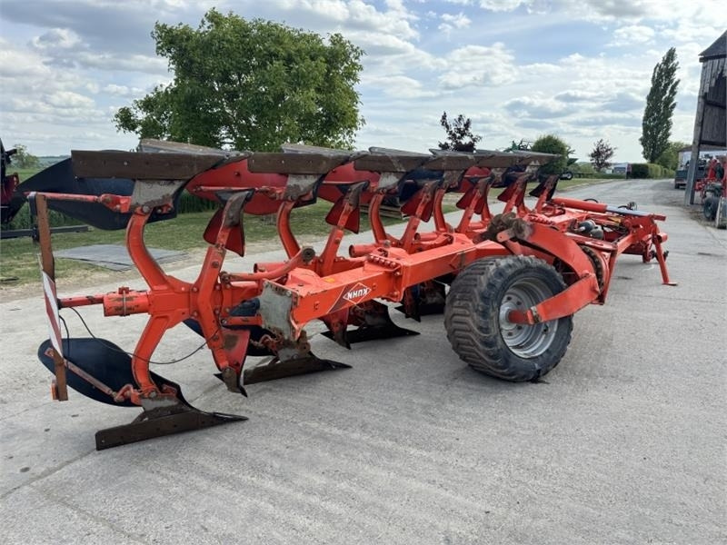 Kuhn Kuhn VT1180M6H 5+1 Semi Mounted Plough - Arado: foto 2 Kuhn Kuhn VT1180M6H 5+1 Semi Mounted Plough - Arado: foto 2