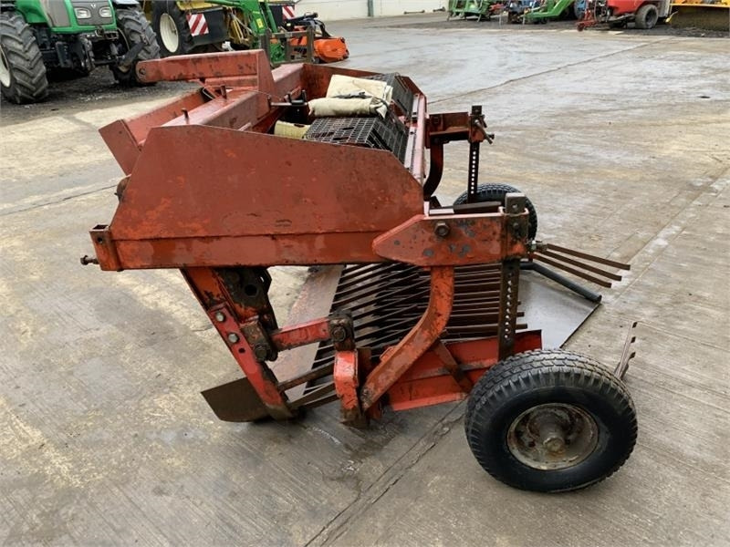 Fobro Super HD Fobro Super HD Nursery Tree Lifter - Maquinaria forestal: foto 4 Fobro Super HD Fobro Super HD Nursery Tree Lifter - Maquinaria forestal: foto 4
