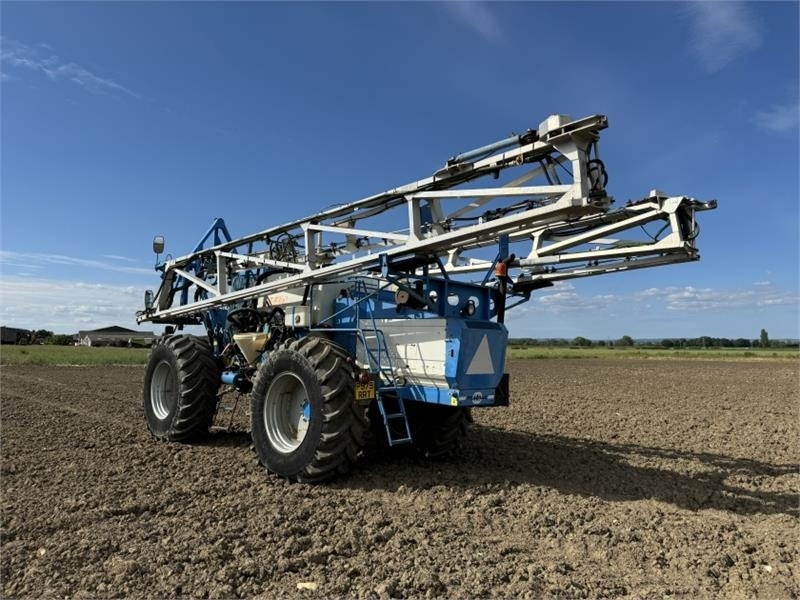 Matrot Matrot M44D 36m Self Propelled Sprayer - Pulverizador suspendido: foto 2 Matrot Matrot M44D 36m Self Propelled Sprayer - Pulverizador suspendido: foto 2
