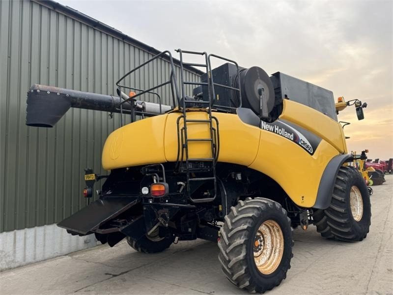 New Holland CR960 c/w 24ft Header - Accesorios para cosechadoras: foto 2 New Holland CR960 c/w 24ft Header - Accesorios para cosechadoras: foto 2