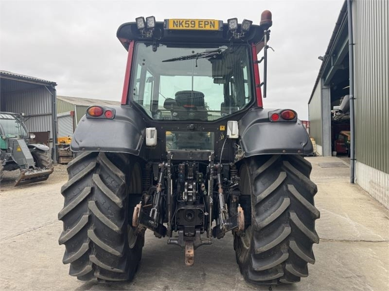 Valtra N121 Tractor - Tractor: foto 5 Valtra N121 Tractor - Tractor: foto 5