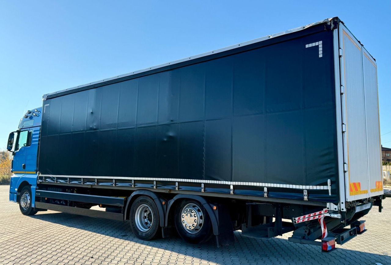 MAN TGX 26.420 / FIRANKA / WINDA / 23 EUROPALETY / 6x2 / AUTOMAT / EURO 6 / OŚ PODNOSZONA / DUŻA KABINA / 2019 ROK - Camión lona: foto 4 MAN TGX 26.420 / FIRANKA / WINDA / 23 EUROPALETY / 6x2 / AUTOMAT / EURO 6 / OŚ PODNOSZONA / DUŻA KABINA / 2019 ROK - Camión lona: foto 4