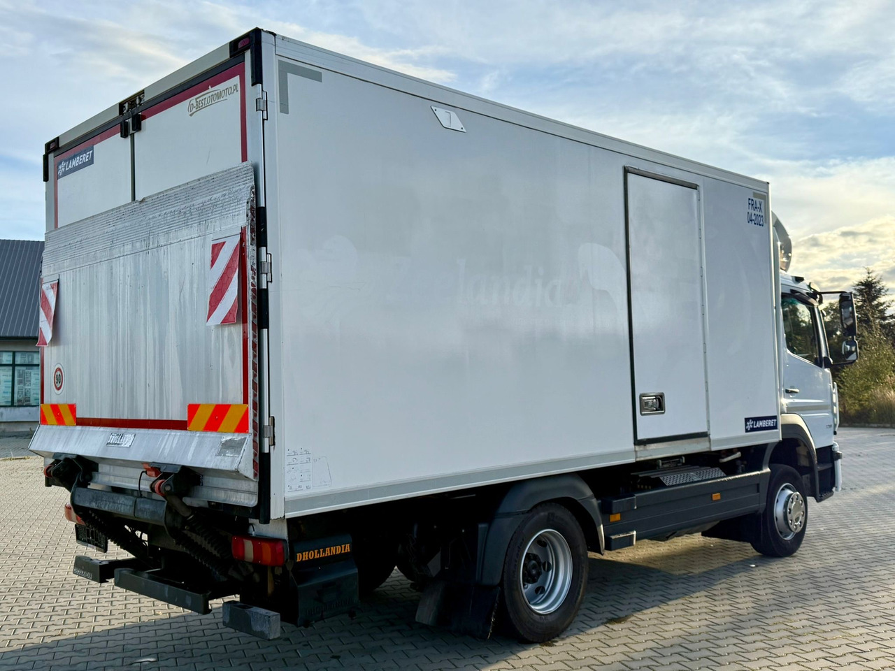 MERCEDES-BENZ ATEGO 1218 / CHŁODNIA / IZOTERMA / WINDA / 5.10 M DŁUGOŚCI / LAMBERET / AUTOMAT / 2017 ROK / 410 TYŚ KM - Camión frigorífico: foto 3 MERCEDES-BENZ ATEGO 1218 / CHŁODNIA / IZOTERMA / WINDA / 5.10 M DŁUGOŚCI / LAMBERET / AUTOMAT / 2017 ROK / 410 TYŚ KM - Camión frigorífico: foto 3