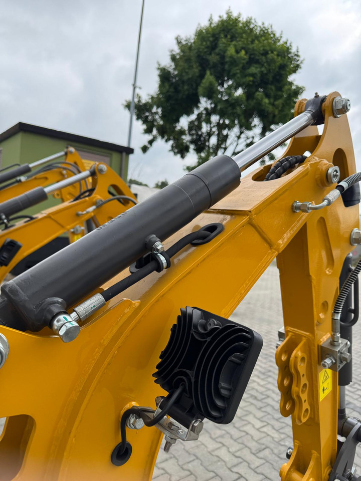 KUBOTA Diesel Mini excavator 1.2 Tons - Müller Machinery MB 12 - SH - Miniexcavadora: foto 5 KUBOTA Diesel Mini excavator 1.2 Tons - Müller Machinery MB 12 - SH - Miniexcavadora: foto 5