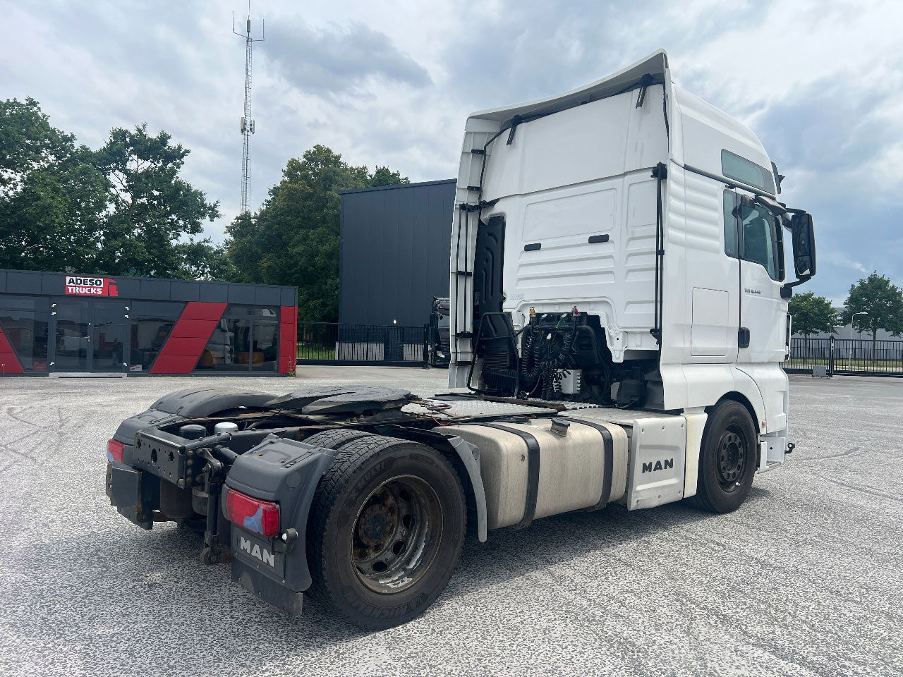 MAN TGX 18.440 XXL, LLS-U mega - Cabeza tractora: foto 3 MAN TGX 18.440 XXL, LLS-U mega - Cabeza tractora: foto 3