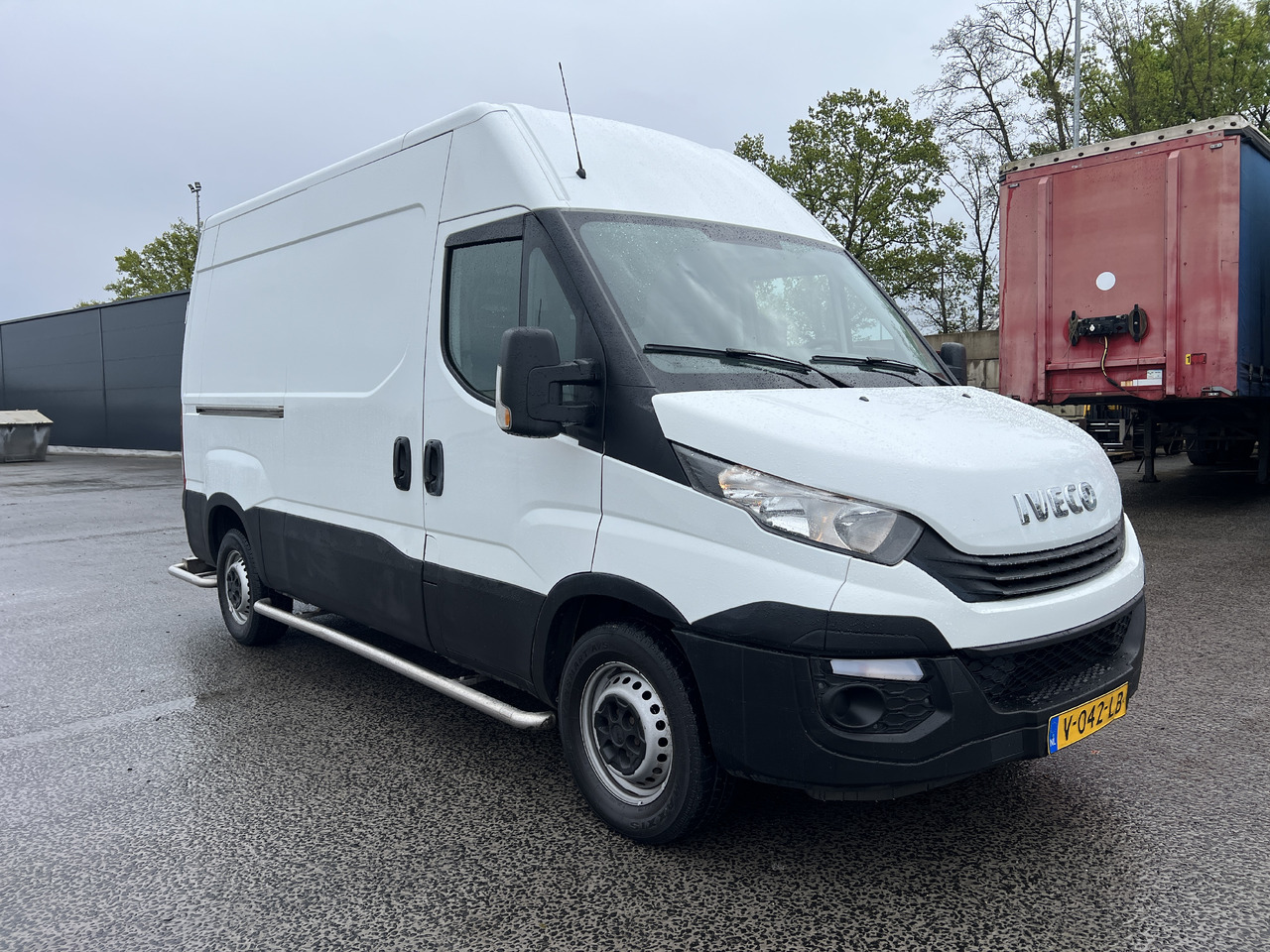 Iveco Daily 35S12 Euro 6, AUT - Furgón: foto 2 Iveco Daily 35S12 Euro 6, AUT - Furgón: foto 2