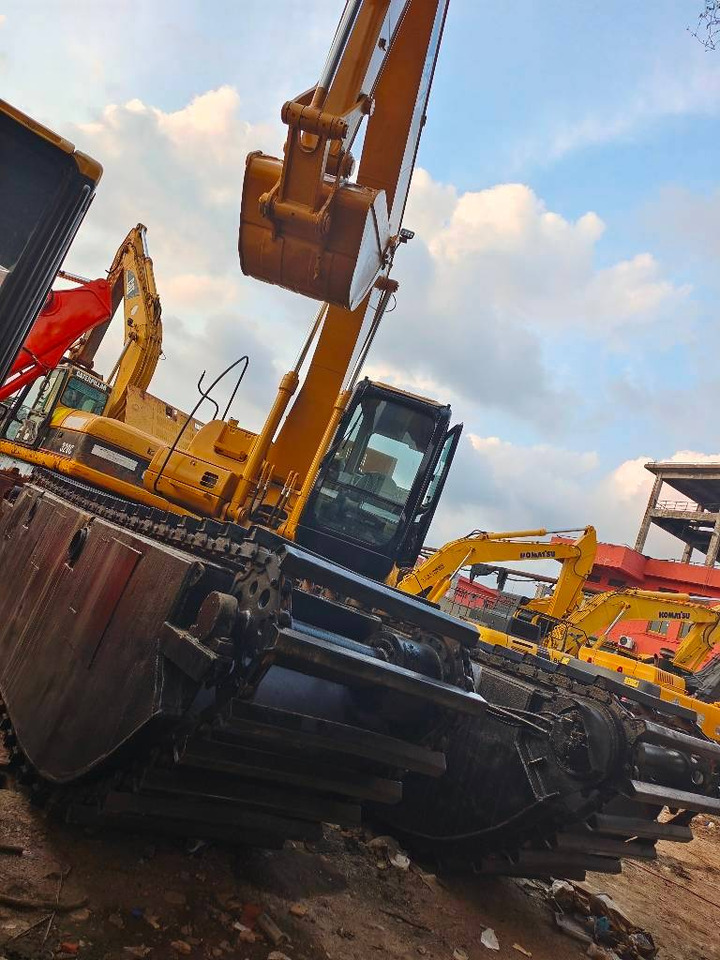 CAT 320 C - Excavadora anfibia: foto 1 CAT 320 C - Excavadora anfibia: foto 1