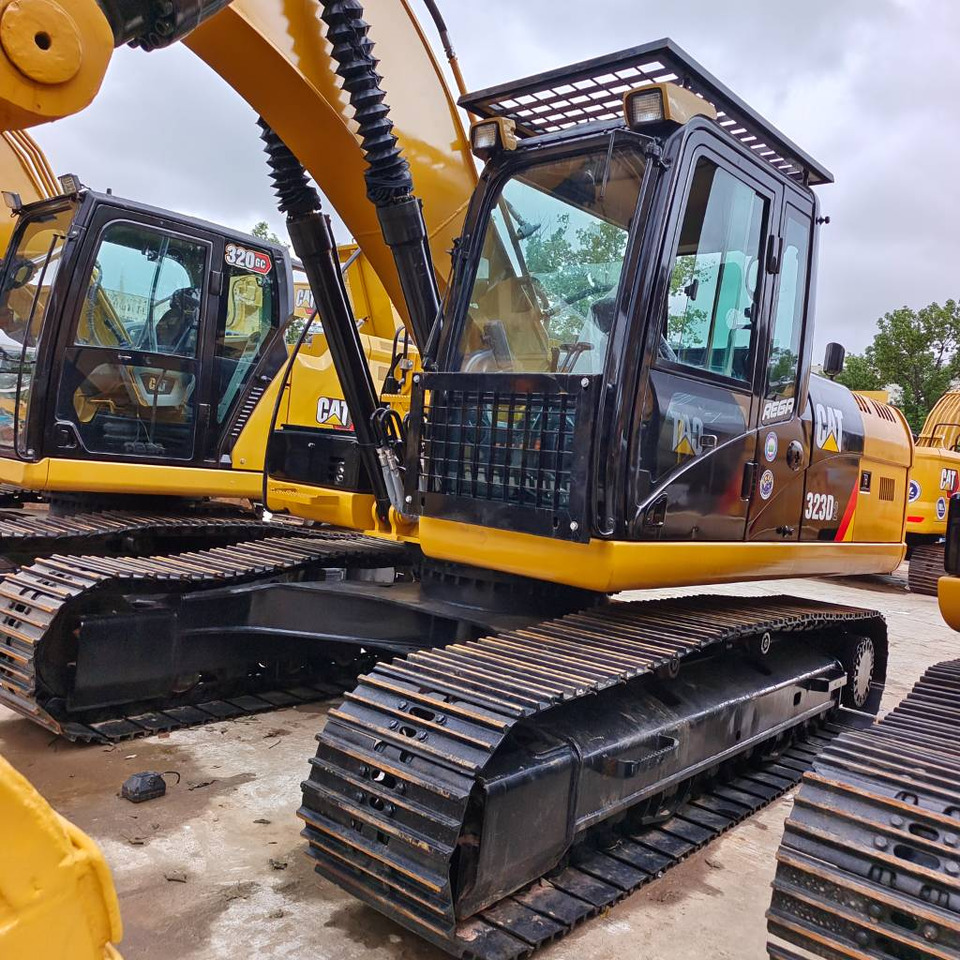 CAT 323 D - Excavadora de cadenas: foto 1 CAT 323 D - Excavadora de cadenas: foto 1