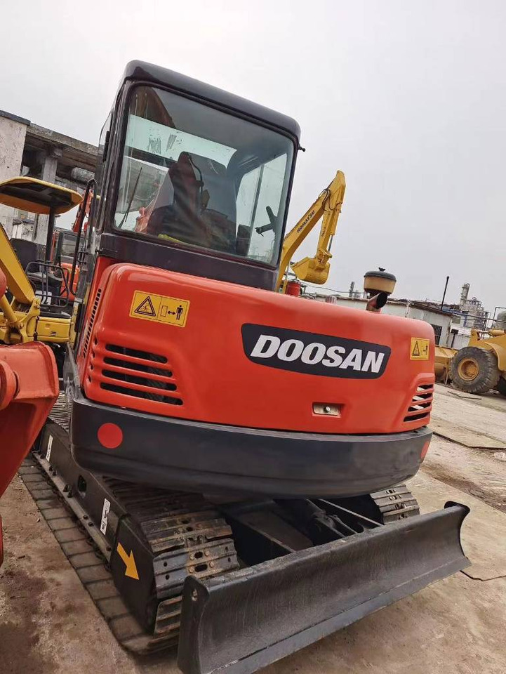 Doosan DH 60-7 - Miniexcavadora: foto 3 Doosan DH 60-7 - Miniexcavadora: foto 3