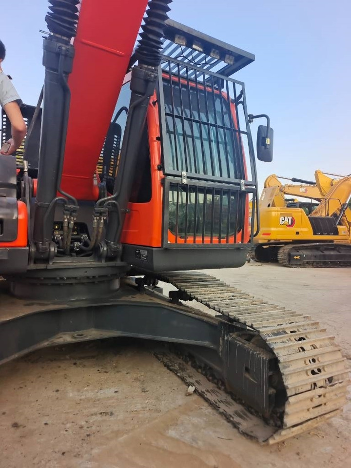 Excavadora de cadenas Doosan DX 225 LC: foto 38 Excavadora de cadenas Doosan DX 225 LC: foto 38