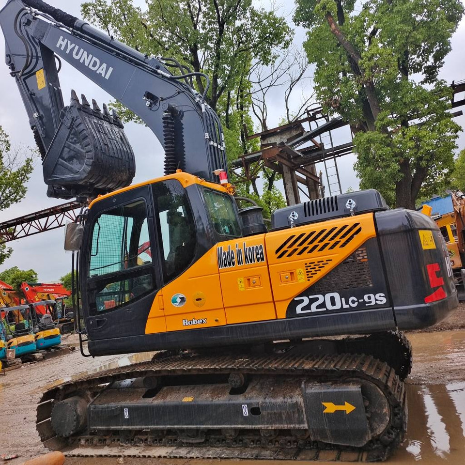 Hyundai 220 LC-9S - Excavadora de cadenas: foto 1 Hyundai 220 LC-9S - Excavadora de cadenas: foto 1