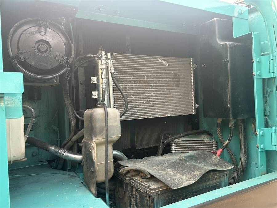 Kobelco SK 140 - Excavadora de cadenas: foto 5 Kobelco SK 140 - Excavadora de cadenas: foto 5