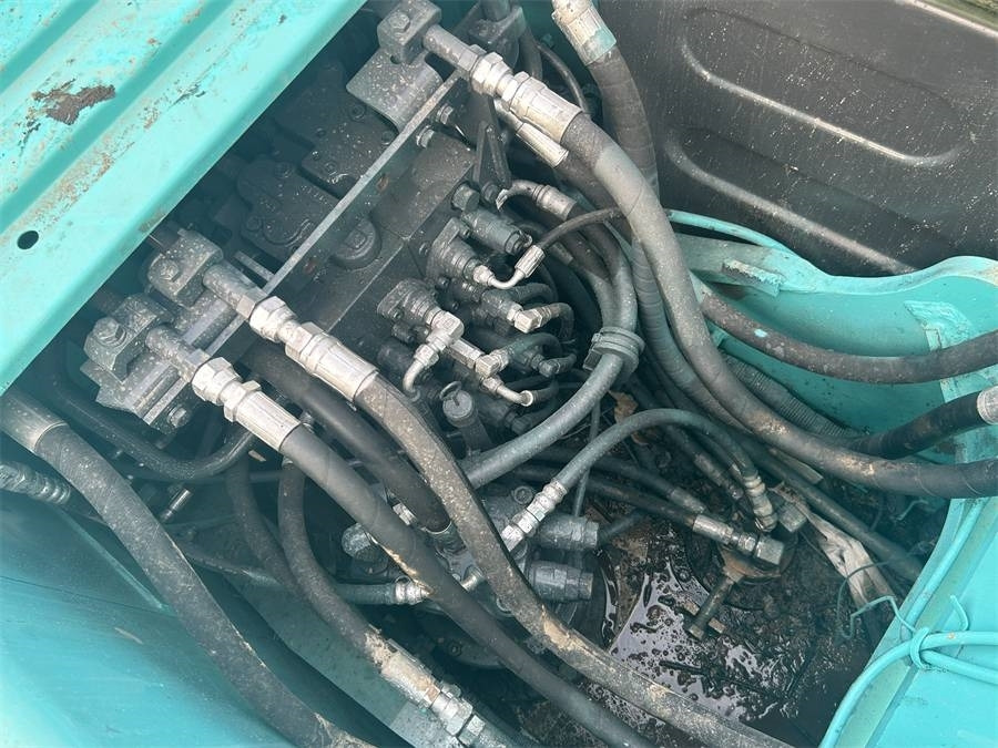 Kobelco SK 140 - Excavadora de cadenas: foto 3 Kobelco SK 140 - Excavadora de cadenas: foto 3