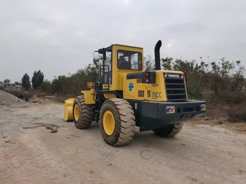 Komatsu WA 320-5 - Cargadora de ruedas: foto 4 Komatsu WA 320-5 - Cargadora de ruedas: foto 4