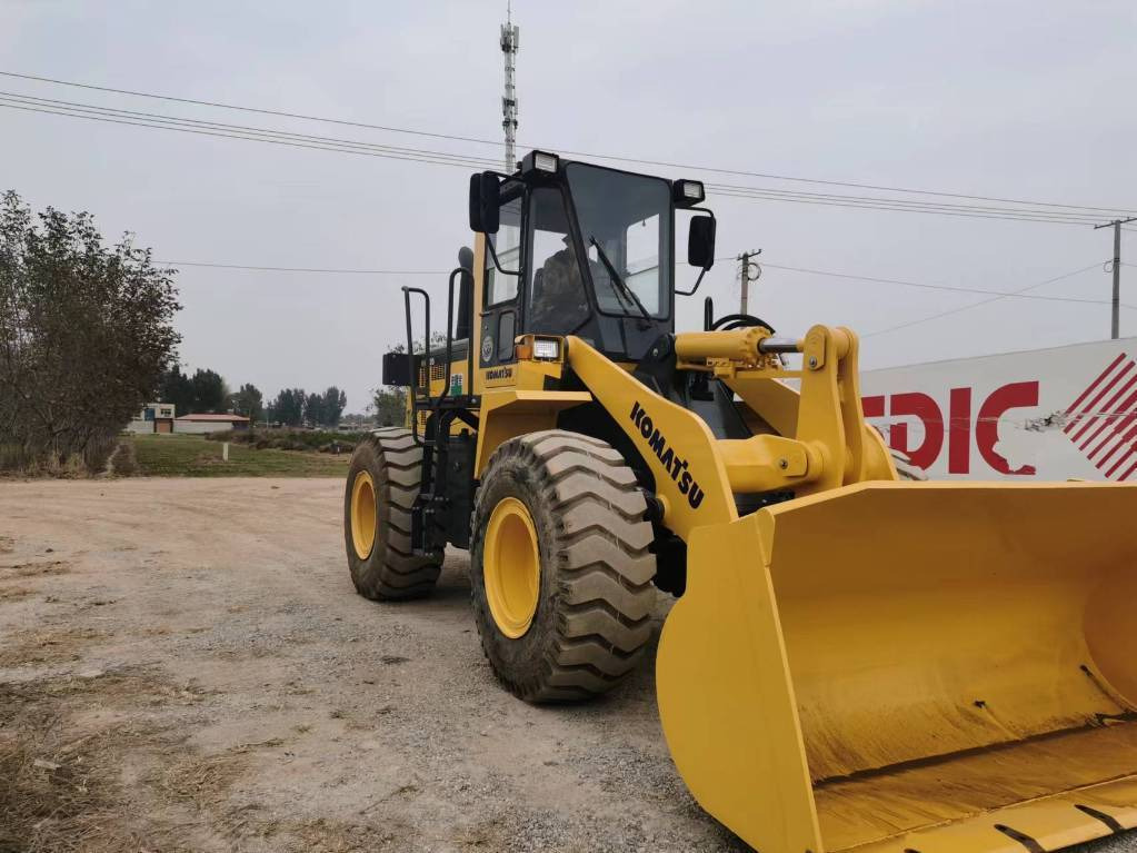 Komatsu WA 320-5 - Cargadora de ruedas: foto 4 Komatsu WA 320-5 - Cargadora de ruedas: foto 4